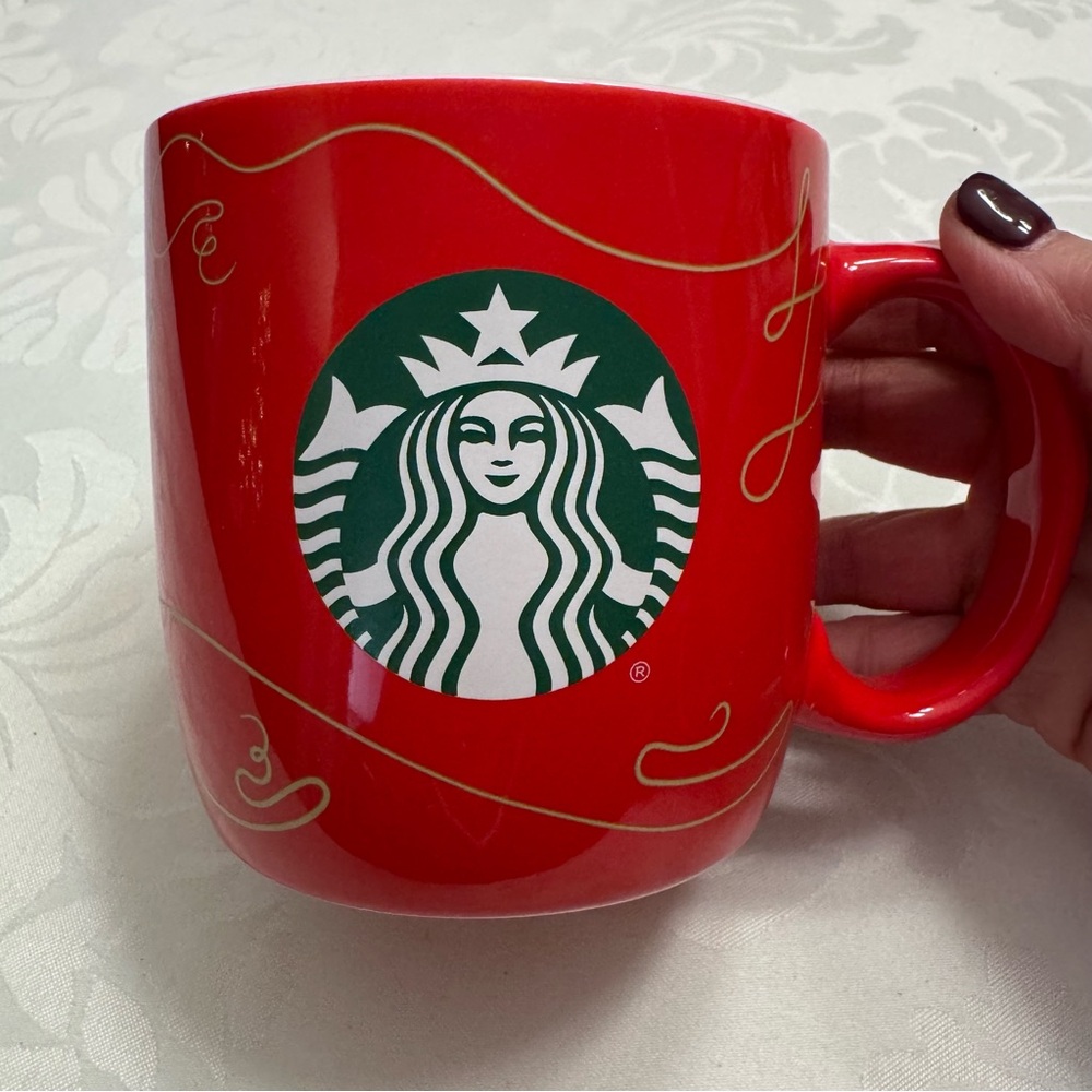 Starbucks Red with Gold 2020 Holiday Christmas Oversized Coffee Tea Mug 18 oz.